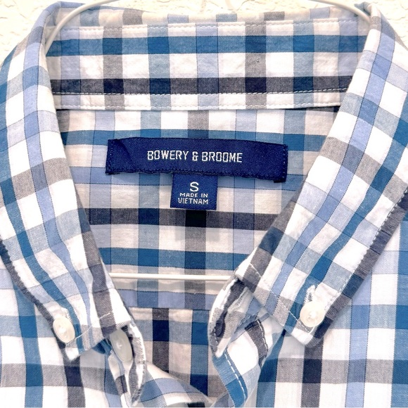 Bowery & Broome Men’s Short Sleeve Button Down Shirt - Picture 4 of 5